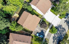8 dormitorio casa de pueblo en Etobicoke, Canadá. C$1 681 000