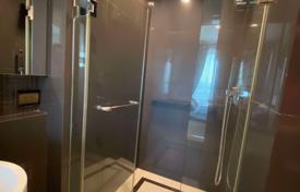 1-dormitorio apartamentos en condominio en Khlong Toei, Tailandia. $188 000