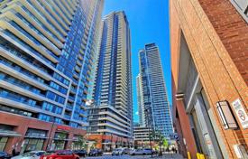 2 dormitorio piso en Lake Shore Boulevard West, Canadá. C$793 000