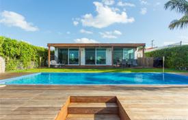 Villa – Miami Beach, Florida, Estados Unidos. $2 300 000