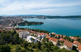 8 dormitorio casa de pueblo 460 m² en Trogir, Croacia. 4 440 000 €