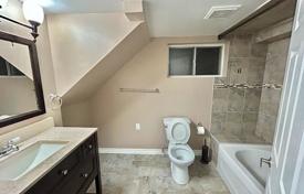 2 dormitorio casa de pueblo en East York, Canadá. C$1 237 000