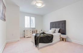 5 dormitorio casa de pueblo en North York, Canadá. C$2 276 000