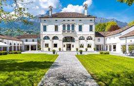 33 dormitorio villa en Belluno, Italia. Price on request