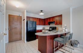 4 dormitorio piso en Eglinton Avenue East, Canadá. C$655 000