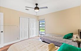 Condominio – Pembroke Pines, Broward, Florida,  Estados Unidos. $380 000