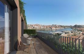 Apartamento premium de 1 dormitorio con vistas al río Duero!. 650 000 €