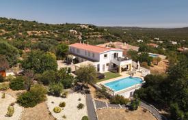 4 dormitorio villa 218 m² en Loule, Portugal. 925 000 €