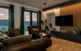 7 dormitorio casa de pueblo 260 m² en Ravna Gora, Croacia. Price on request