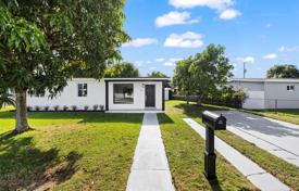 3 dormitorio casa de pueblo 131 m² en Miami, Estados Unidos. $680 000