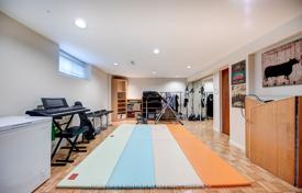 10 dormitorio casa de pueblo en North York, Canadá. C$2 234 000