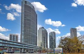 Piso – Lake Shore Boulevard West, Etobicoke, Toronto,  Ontario,   Canadá. C$1 012 000