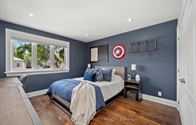 11 dormitorio casa de pueblo en Scarborough, Canadá. C$2 463 000