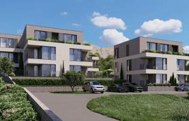 3 dormitorio piso 87 m² en Dobrota, Montenegro. 390 000 €