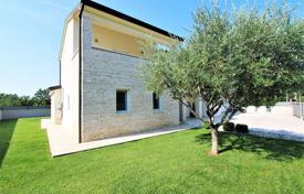 4 dormitorio casa de pueblo 352 m² en Poreč, Croacia. 1 100 000 €