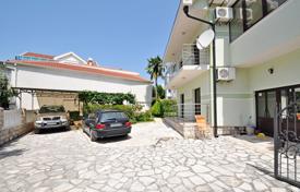 6 dormitorio chalet 283 m² en Tivat city, Montenegro. 950 000 €