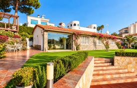 3 dormitorio casa de pueblo 216 m² en Lloret de Mar, España. 689 000 €