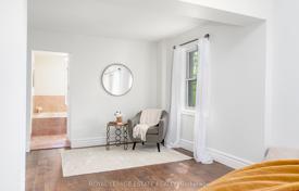 10 dormitorio casa de pueblo en Scarborough, Canadá. C$2 614 000