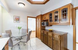 5 dormitorio casa de pueblo en Etobicoke, Canadá. C$1 786 000