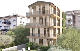 3 dormitorio piso 97 m² en Torri del Benaco, Italia. 840 000 €