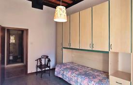 5 dormitorio piso 358 m² en San Gimignano, Italia. 685 000 €