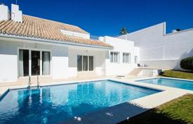 Villa – Málaga, Andalucía, España. 9 000 €  por semana