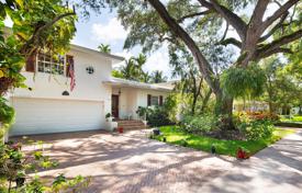Chalet – Coral Gables, Florida, Estados Unidos. $775 000