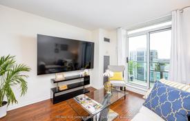 4 dormitorio piso en North York, Canadá. C$760 000