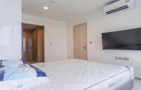 2-dormitorio apartamentos en condominio en Khlong Toei, Tailandia. $403 000