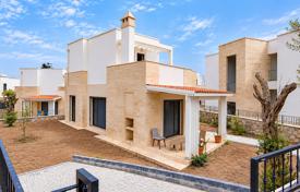 3 dormitorio villa 90 m² en Gümüşlük, Turquía. 15 826 000 TRY