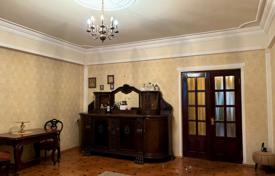 4 dormitorio piso 115 m² en Vake-Saburtalo, Georgia. $250 000
