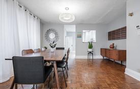 8 dormitorio adosado en Old Toronto, Canadá. C$1 609 000