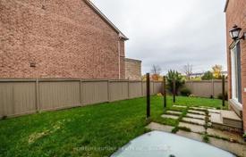 14 dormitorio casa de pueblo en Scarborough, Canadá. C$1 611 000