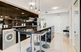 4 dormitorio piso en North York, Canadá. C$724 000