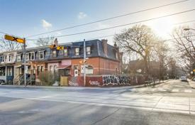 Piso – Dufferin Street, Toronto, Ontario,  Canadá. C$1 375 000