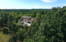 3 dormitorio casa de pueblo 220 m² en Pazin, Croacia. 876 000 €