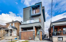 Casa de pueblo – Glenholme Avenue, York, Toronto,  Ontario,   Canadá. C$1 840 000