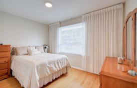 10 dormitorio casa de pueblo en Scarborough, Canadá. C$1 623 000