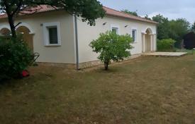3 dormitorio casa de pueblo 150 m² en Marcana, Croacia. 395 000 €
