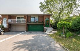 10 dormitorio adosado en North York, Canadá. C$1 298 000