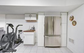 8 dormitorio casa de pueblo en York, Canadá. C$1 884 000