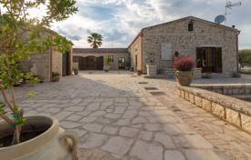 Villa – Modica, Ragusa, Sicilia,  Italia. 5 800 €  por semana