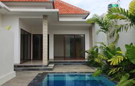 2 dormitorio villa 100 m² en Canggu, Indonesia. $236 000