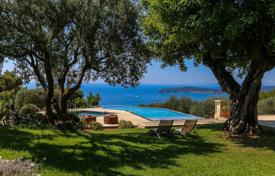 6 dormitorio villa 400 m² en Cap d'Ail, Francia. Price on request