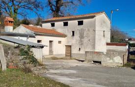 7 dormitorio casa de pueblo 156 m² en Istria County, Croacia. 180 000 €