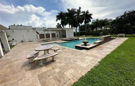 Casa de pueblo – Miami, Florida, Estados Unidos. $2 580 000