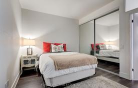 5 dormitorio piso en Saint Clair Avenue West, Canadá. C$1 193 000