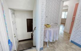 9 dormitorio casa de pueblo en Scarborough, Canadá. C$1 208 000