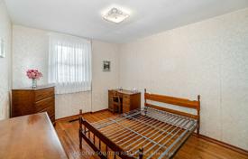 8 dormitorio casa de pueblo en Scarborough, Canadá. C$1 328 000