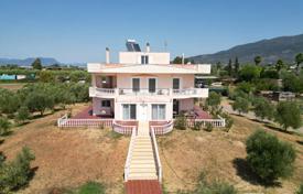 5 dormitorio casa de pueblo 243 m² en Kalamata, Grecia. 350 000 €